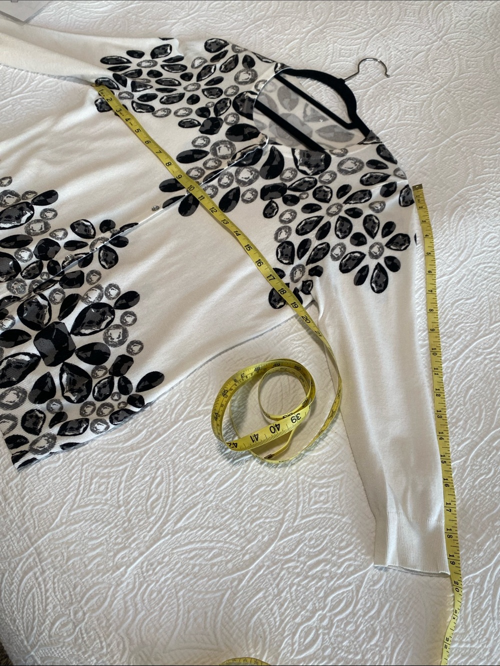 Joseph A White Cardigan with Black Gemstone Print and Rhinestone Buttons Size S - Picture 13 of 16